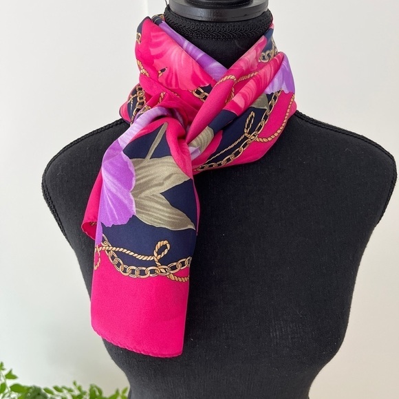 OSCAR by OSCAR DE LA RENTA Signed Silk Scarf Pink Purple Vibrant Floral Luxury - Picture 3 of 14
